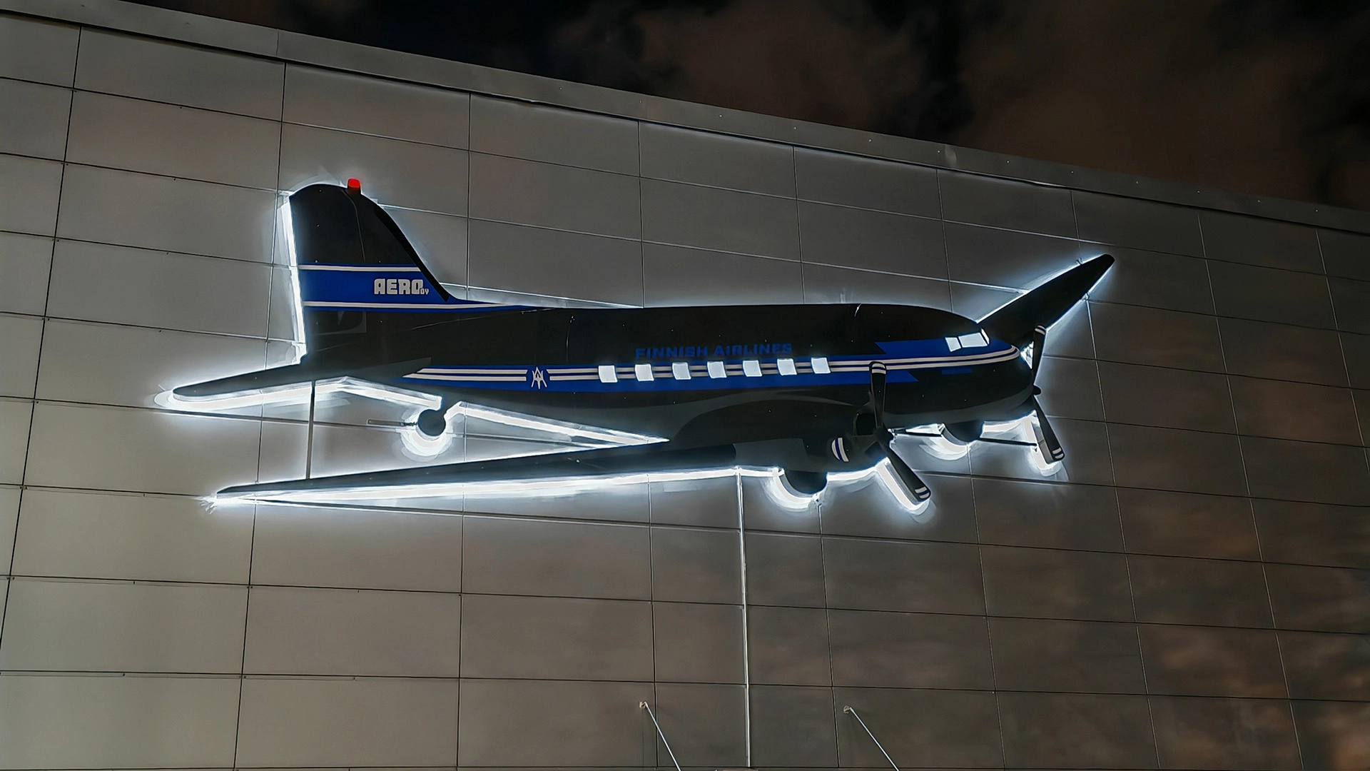 erikoisvalomainos-avia-real-estate-julkisivu