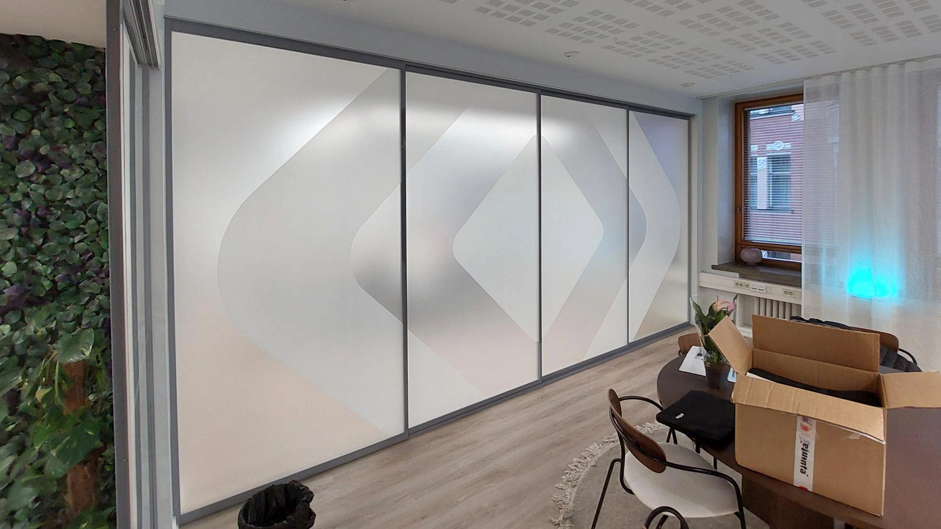 podme-teippaukset-valokyltti2