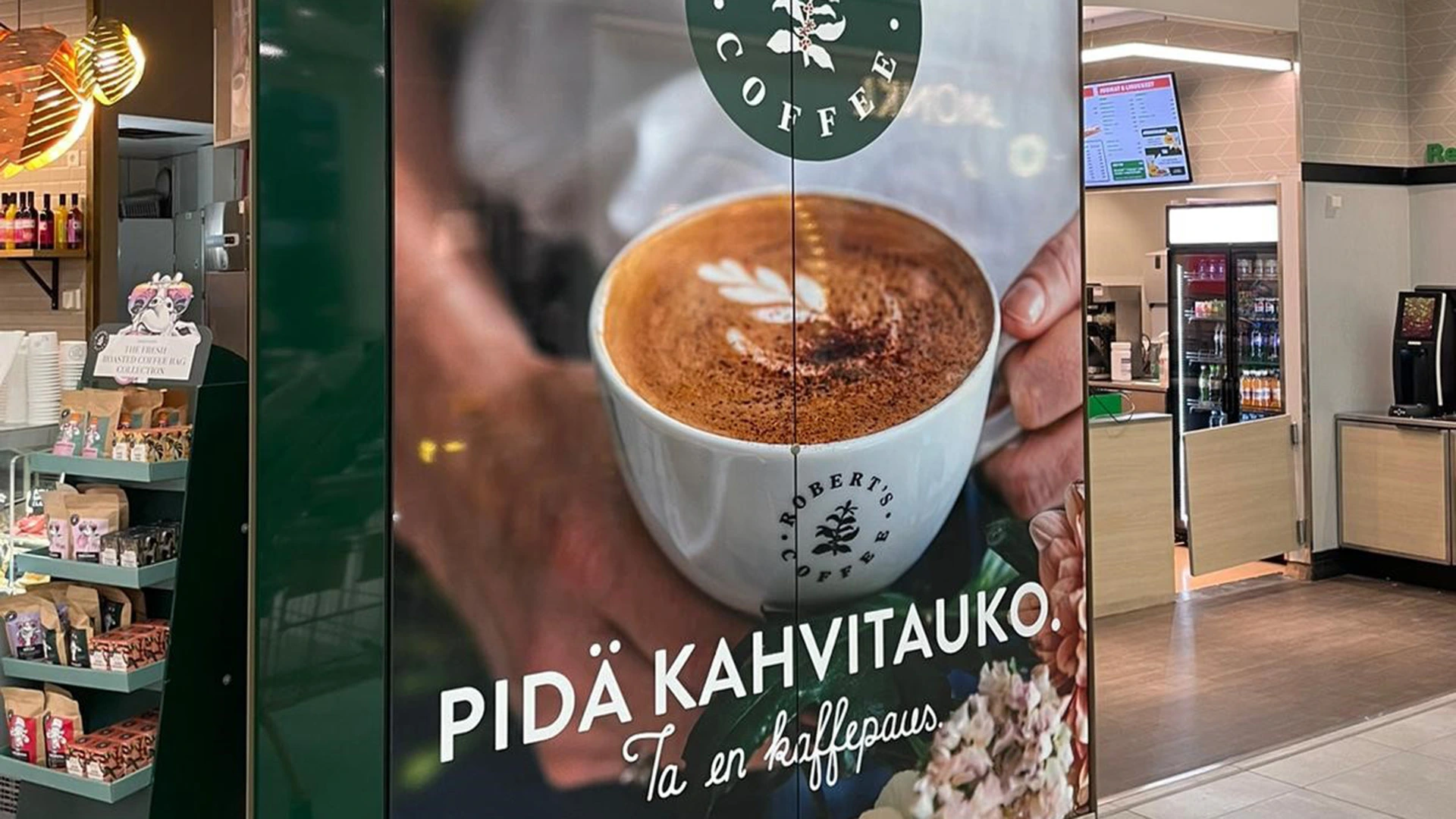 roberts-coffee-ikkunateippaukset-kauppakeskus